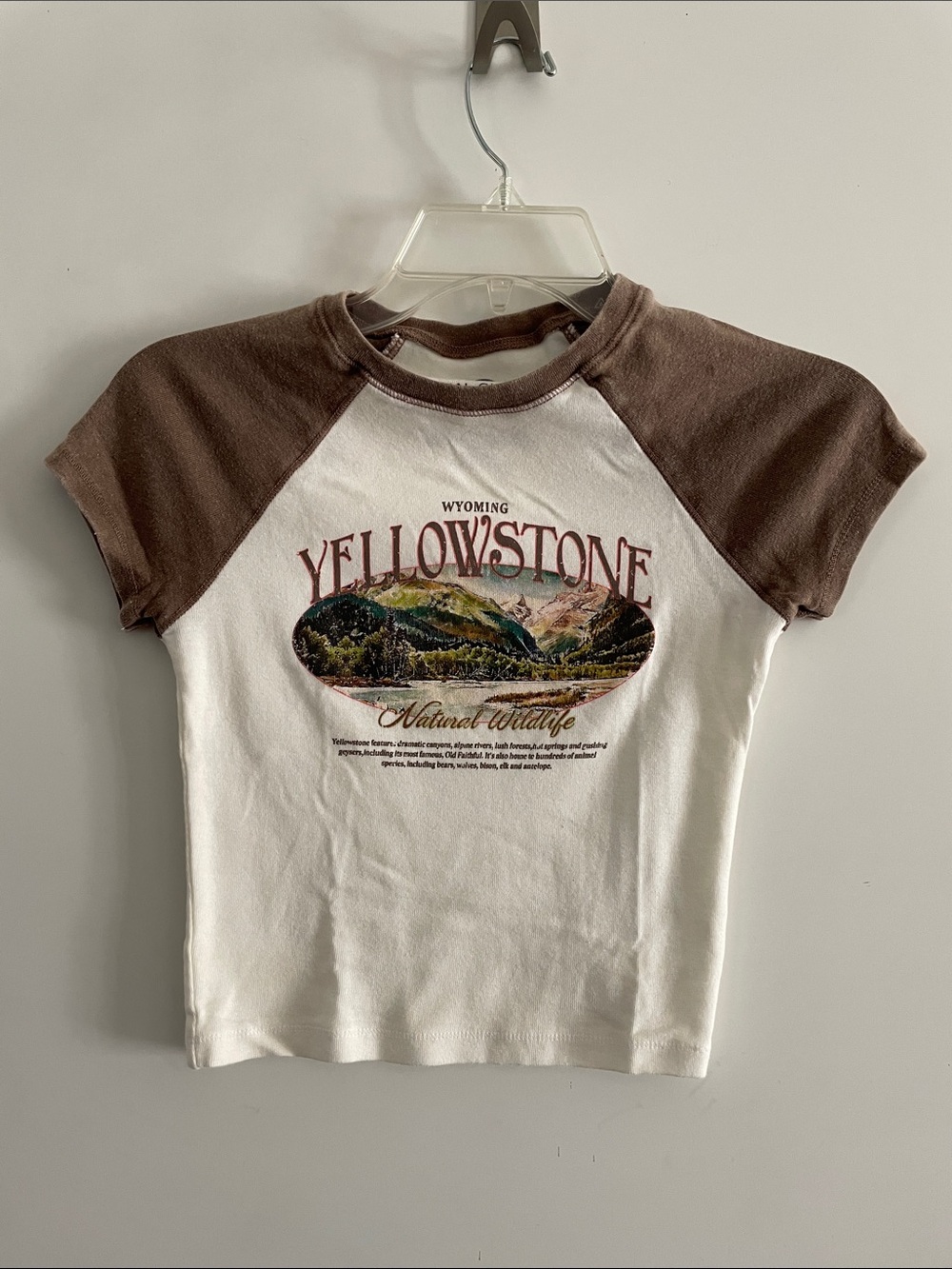 VTG: YELLOWSTONE WY, Cropped All Cotton Short Sleeve T Shirt Jersey Knit Top